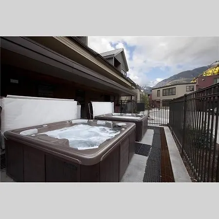 Getaways At Vista Mirage Resort 